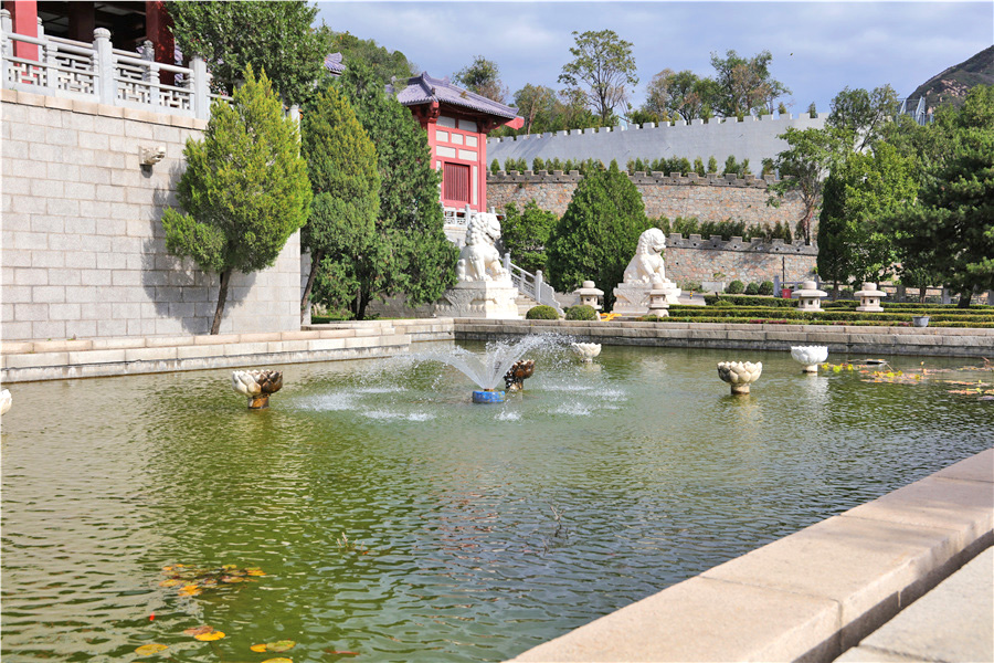 长城华人怀思堂水系与建筑