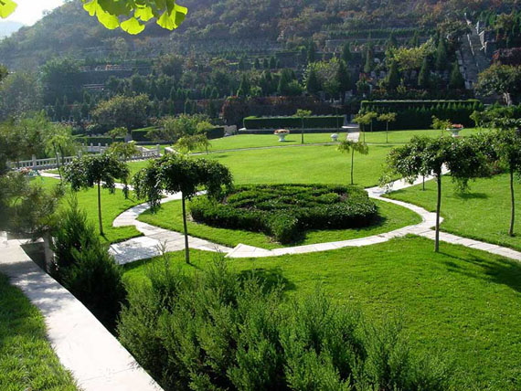 万佛华侨陵园环境