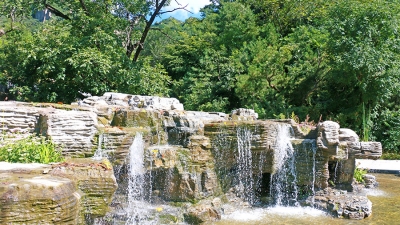 九公山长城纪念林瀑布