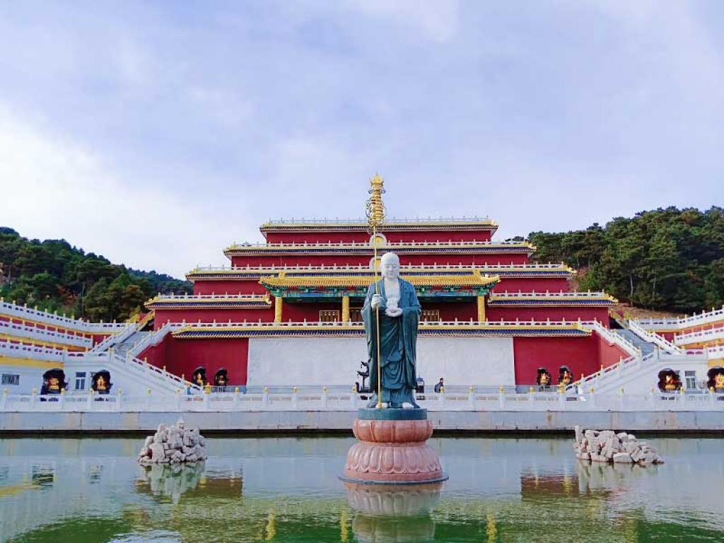 万佛园地藏王菩萨