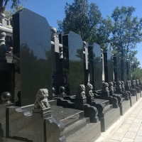 标准墓区:青石碑