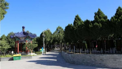 八宝山人民公墓