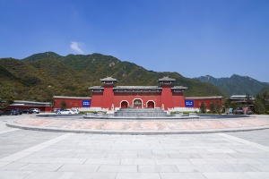 凤凰山陵园全景