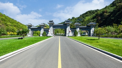 懋龙溪园区大门