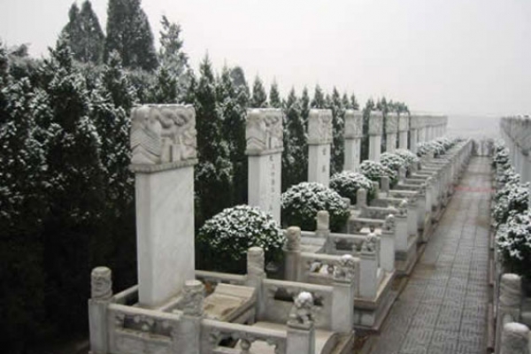 太子峪陵园周边环境与区位优势解析