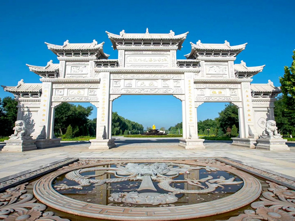 施孝陵园园区大门