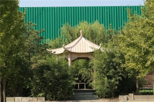 长青园骨灰林亭子