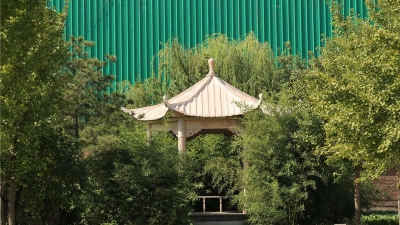 长青园骨灰林亭子