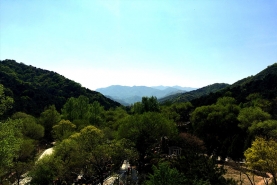 八达岭陵园远眺