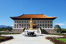 世界华侨陵园佛像