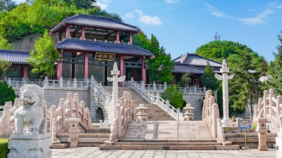 长城华人怀思堂正面